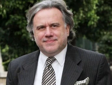 Ο Γ.Κατρούγκαλος εξομολογείται: Τι θα έλεγε σε έναν πολιτικό του αντίπαλο στην... τουαλέτα; (βίντεο)